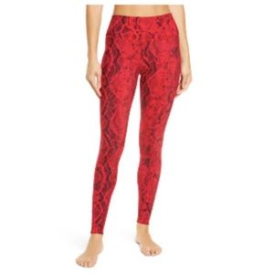 NWOT Alo Yoga High Waist Snake Skin Leggings